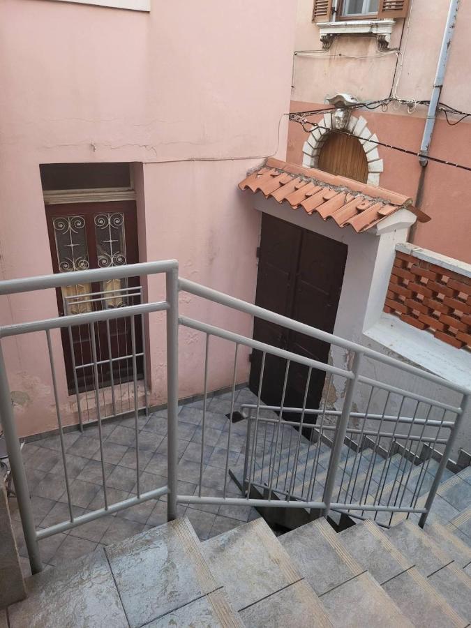 Appartamento Apartma Jelena Capodistria Esterno foto