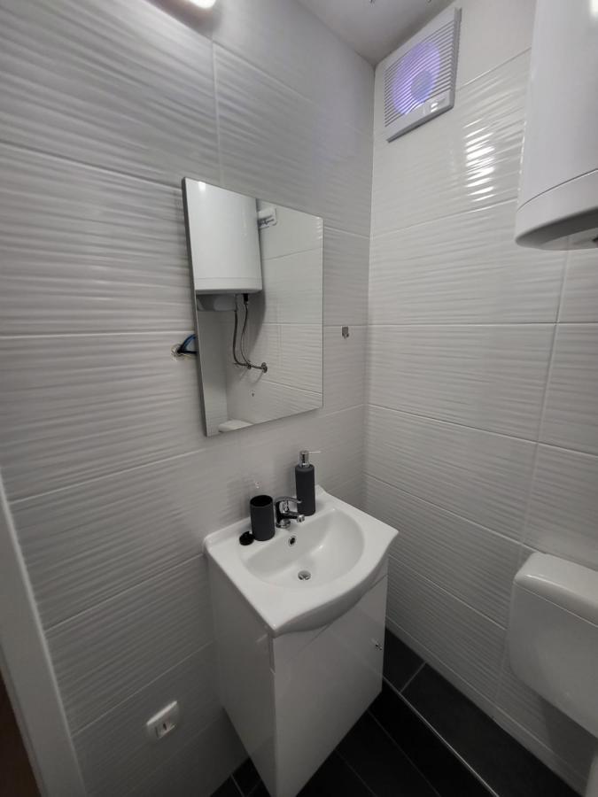 Appartamento Apartma Jelena Capodistria Esterno foto