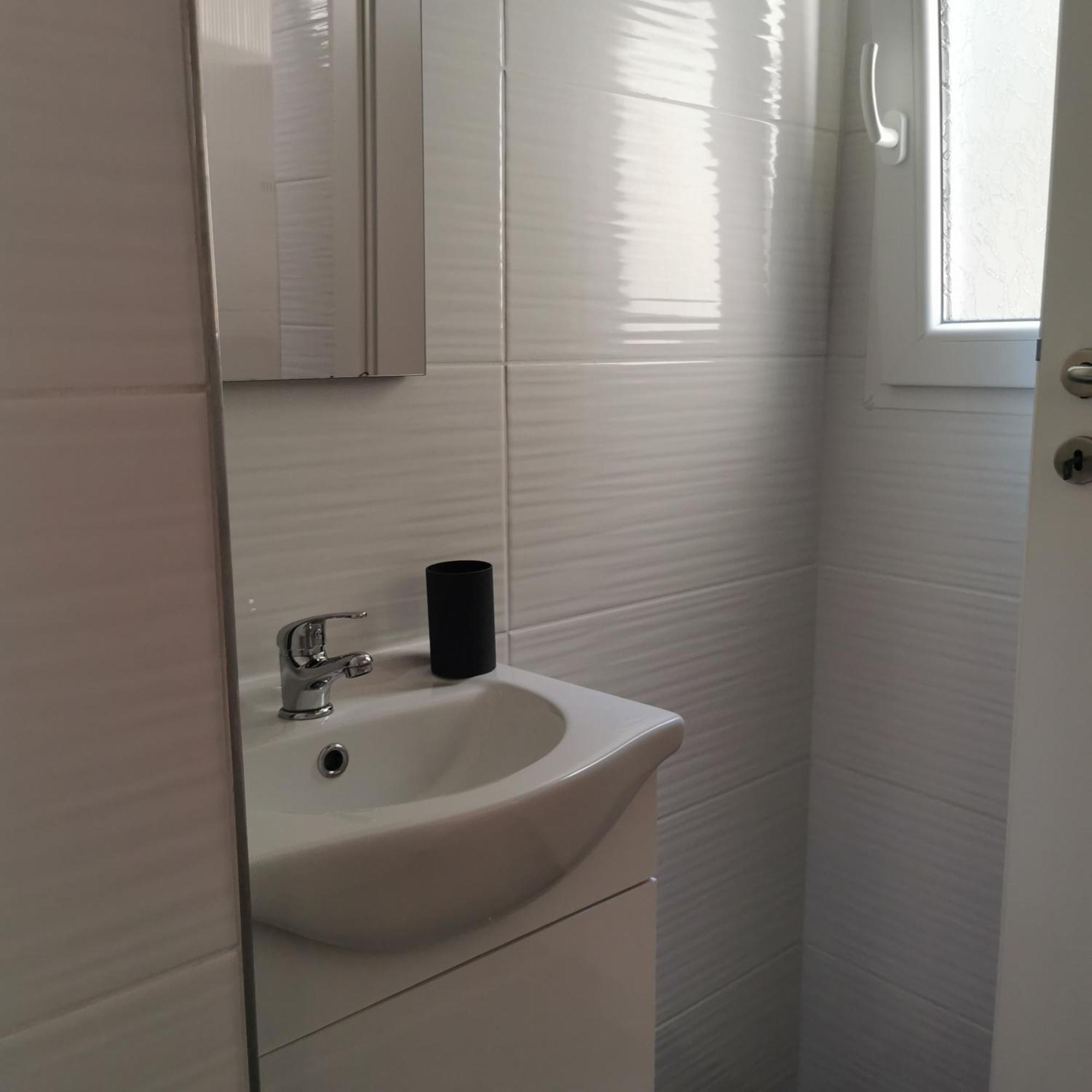 Appartamento Apartma Jelena Capodistria Esterno foto