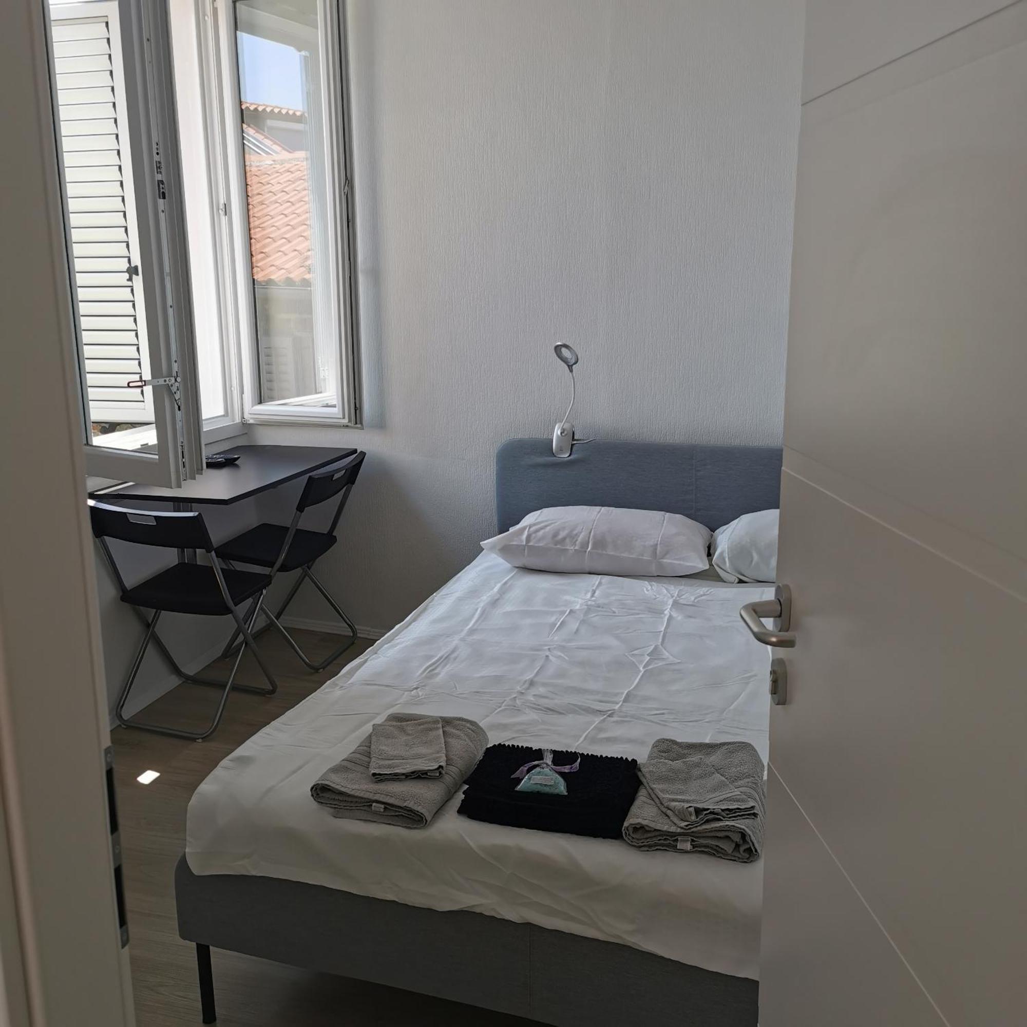 Appartamento Apartma Jelena Capodistria Esterno foto